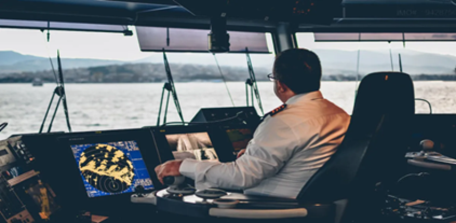 YACHT CAPTAIN
